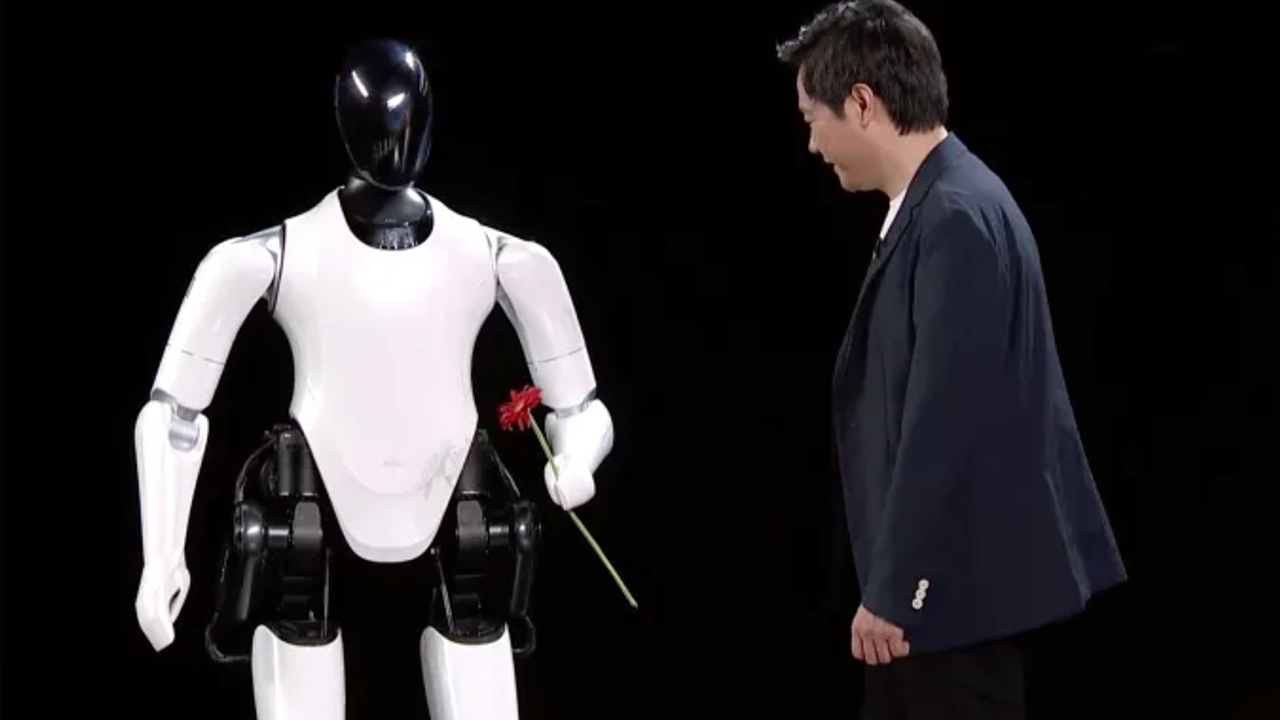 Xiaomi, insansı robotunu tanıttı