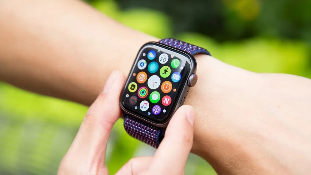 Uygun fiyatlı Apple Watch SE 2 tanıtıldı