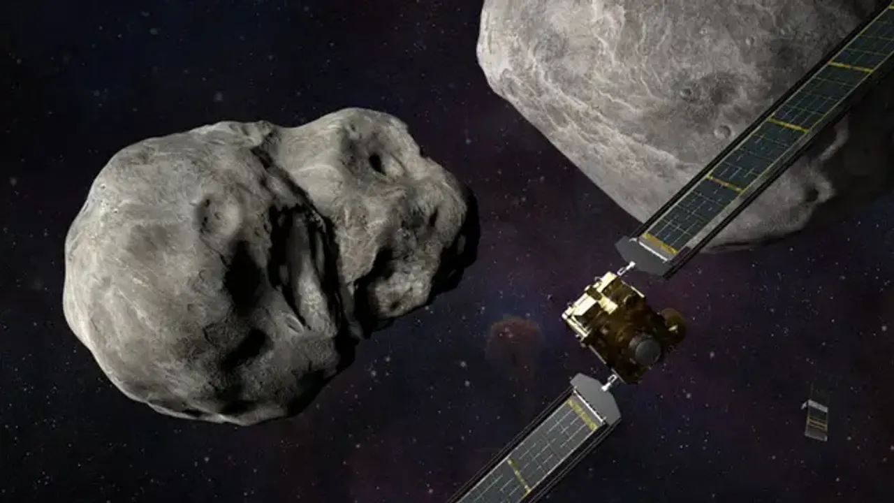 NASA'nın vurduğu asteroit, yörüngesini değiştirdi!
