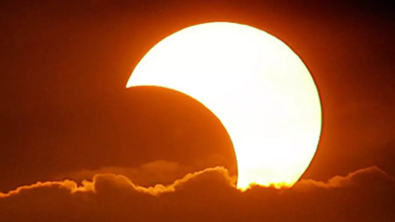 Gökyüzünde görsel şölen yaşanacak! Güneş tutulması Türkiye'den de görülebilecek