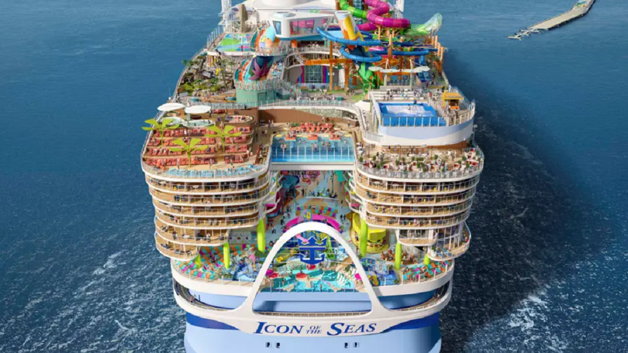Dünyanın en büyük yolcu gemisi görücüye çıktı: 'Icon of the Seas' adeta bir şehir gibi