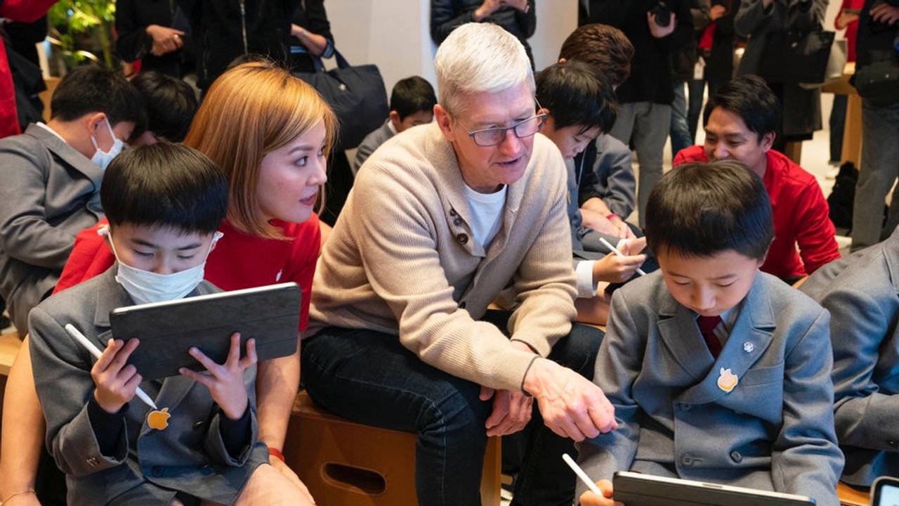 Apple CEO'su Tim Cook, herkesin öğrenmesi gereken dili açıkladı: Ne İngilizce ne de Çince