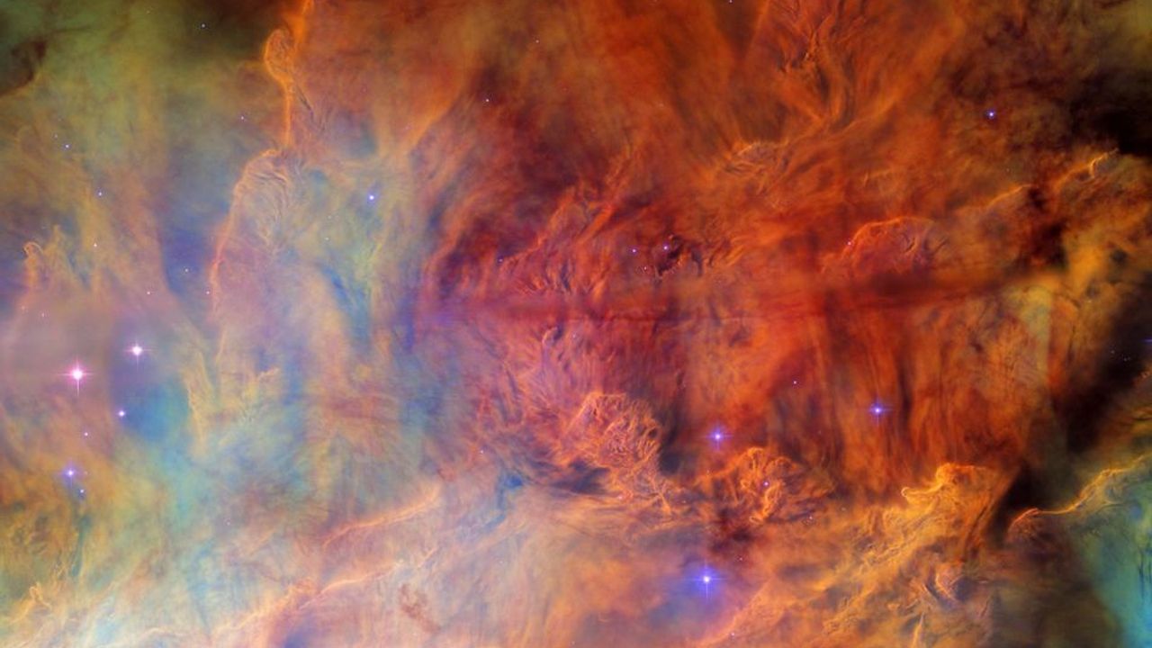 Devasa kozmik sis perdesi Hubble'a yansıdı!