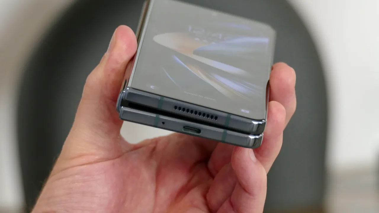 Samsung, katlanabilir telefonlarının büyük sorununu çözecek!