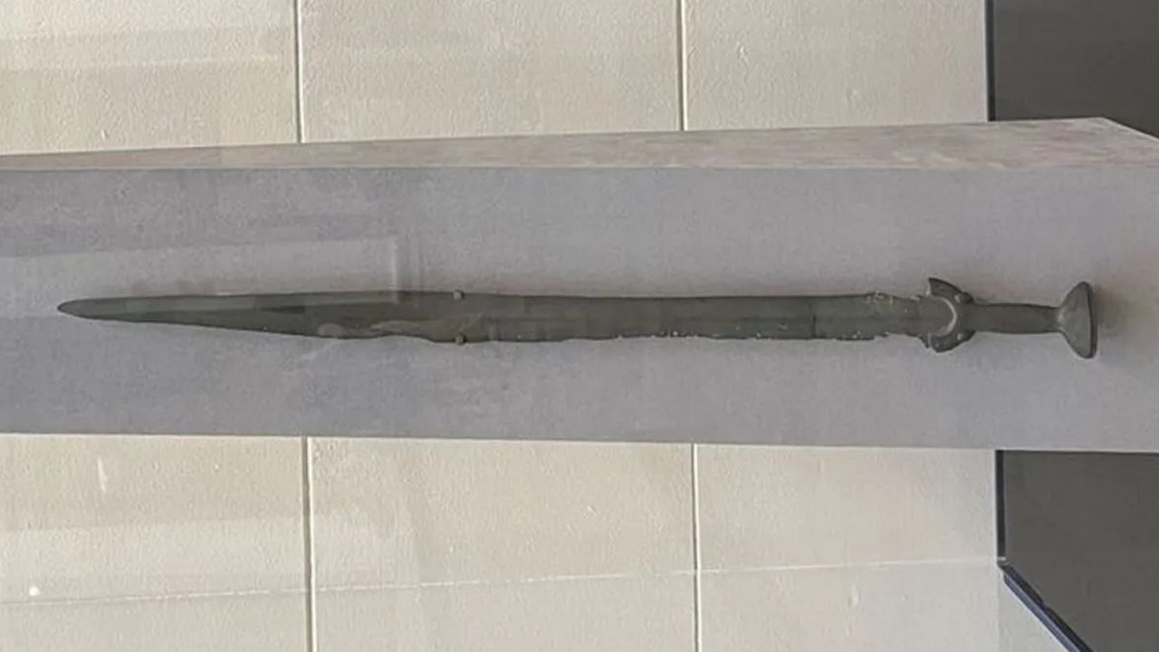 Sahte olduğu sanılan kılıcın 3.000 yıllık olduğu ortaya çıktı