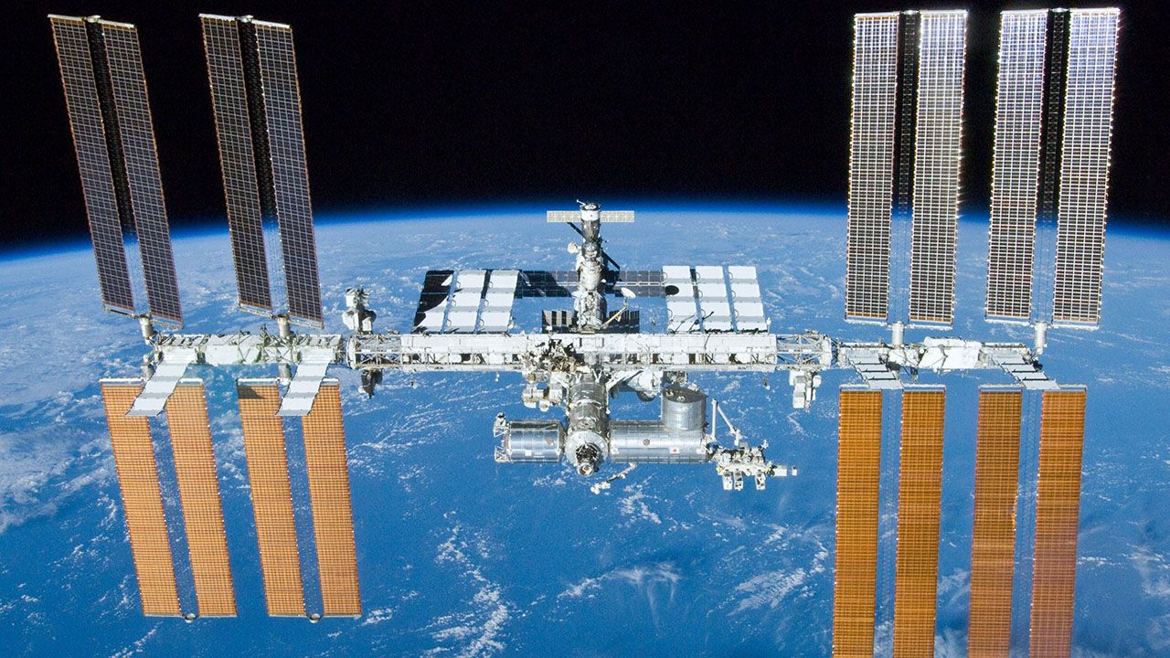 SpaceX, ISS' astronotlarını uzay istasyonundan kurtaracak!