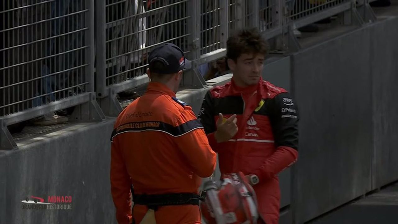 Leclerc, Niki Lauda'nın efsane F1 aracıyla kaza yaptı! - VİDEO