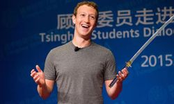 Eski Facebook çalışanı: Zuckerberg bir çalışanı kılıçla tehdit etti