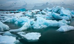 Dünya'nın iklim dengesi kaydı: Arktik Okyanusu ısındı daha fazla kar yağmaya başladı