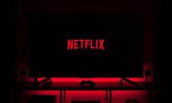 Reklamlı Netflix paketi 12 ülkede kullanıma sunuldu