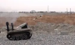 Türkiye tarafından geliştirilen insansız kara aracı Barkan, ilk füzesini attı!