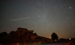 Perseid meteor yağmuru gökyüzünü aydınlattı! Dünya'nın dört bir yanından görüntüler geliyor...