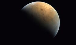İşte "Hope" uzay aracı tarafından çekilen Mars'ın o görkemli fotoğrafı...