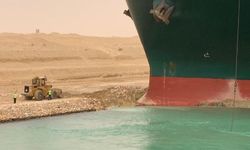 Süveyş Kanalı’nda gemi kazası! Çip sıkıntısı büyümeye devam ediyor...