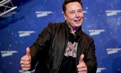 Elon Musk şimdi de talk show sunacak! İlk konuğu da belli oldu...