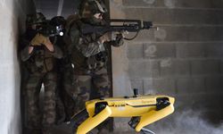 Fransız ordusu, Boston Dynamics’in robot köpeği Spot’u test ediyor!
