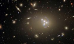 1.4 milyar ışık yılı uzaklıktan büyüleyici görüntüler! İşte Abell 3827 galaksisi...