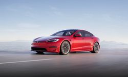 Elon Musk'a göre "dünyanın en iyisi olan" Model S Plaid tanıtıldı