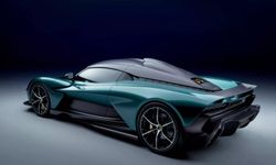 Aston Martin, yeni hibrit süper otomobili Valhalla'yı tanıttı!
