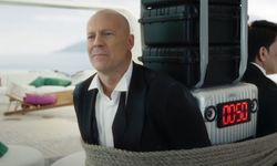 Bruce Willis aslında oynamadığı reklamdan 2 milyon dolar kazandı! Nasıl mı?