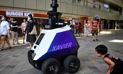 Singapur'un sokaklarından robotlar sorumlu olacak!