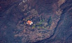 İspanya'daki volkan patlamasından kurtulan "Mucize Ev" görenleri hayrete düşürdü!