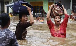 Endonezya'nın başkenti değişti! Şehir hızla sular altında kalıyor...