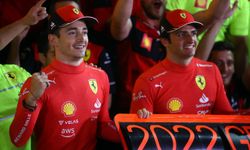 Yıllardır özlenen Ferrari geri döndü: Leclerc zirveyi kaptırmadı