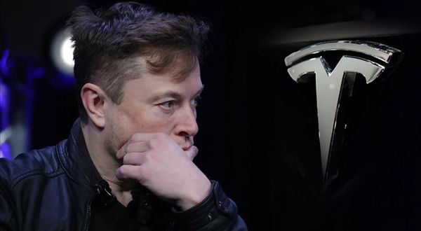 Elon Musk, bir gecede fakir kaldı!