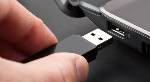 Tüm şehrin kişisel bilgilerini içeren USB bellek kayıp!
