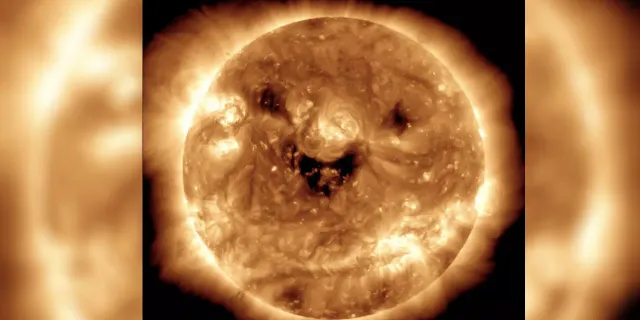 "Gülümse çekiyorum": NASA, Güneş'i gülümserken görüntüledi