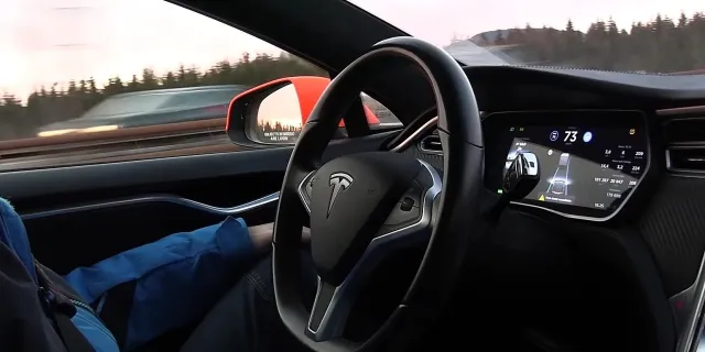 Tesla, 362 bin aracını geri çağırıyor!