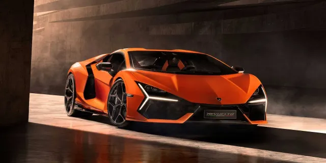Lamborghini'nin yeni hibrit süper arabası!