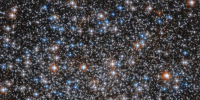 NASA, 100 bin yıldızlı dev kümeyi böyle görüntüledi!