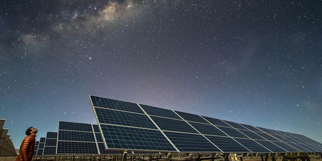 Devrim: Geceleri de enerji üretebilen güneş panelleri geliştirildi