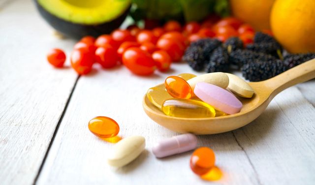 Vitamin içtikten sonra idrar rengi neden değişir?