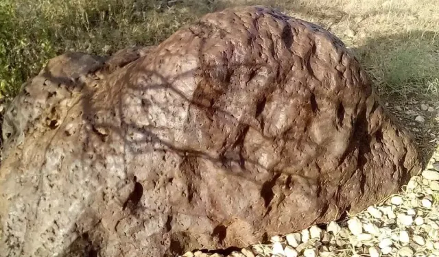 Dünya üzerinde hiç görülmemiş iki yeni mineral göktaşının içinde keşfedildi!