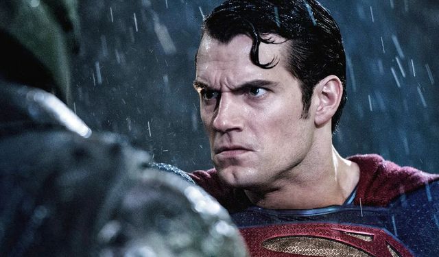 Superman filmi iptal edildi: Henry Cavill bu rol için Witcher'dan ayrılmıştı