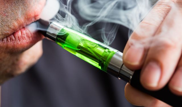 Araştırmacılar elektronik sigaraların yeni olumsuz etkilerini ortaya çıkardı!