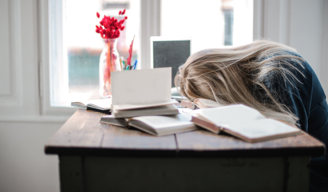 Ofis çalışanlarının en verimsiz olduğu saatler ortaya çıktı