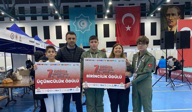 Okuldan birincilik ve üçüncülük ödülleri