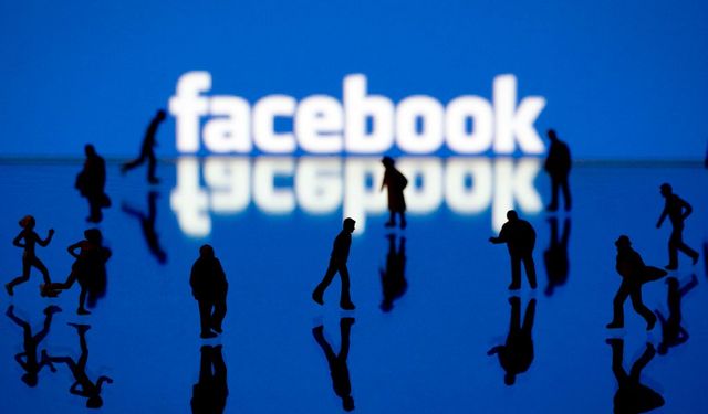 Facebook'un değeri 1 trilyon doları geçti!