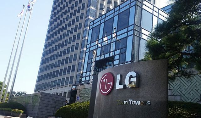 Akıllı telefon birimini kapatan LG'ye bir darbe de Samsung ve Apple'dan!