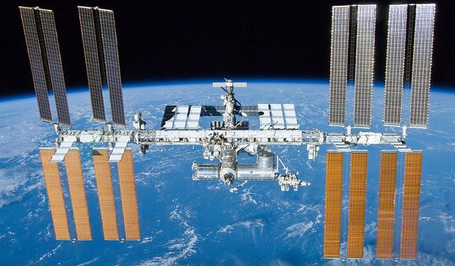 Uluslararası Uzay İstasyonu'ndaki astronot ve kozmonotlar 6 ay sonra Dünya'ya döndü!