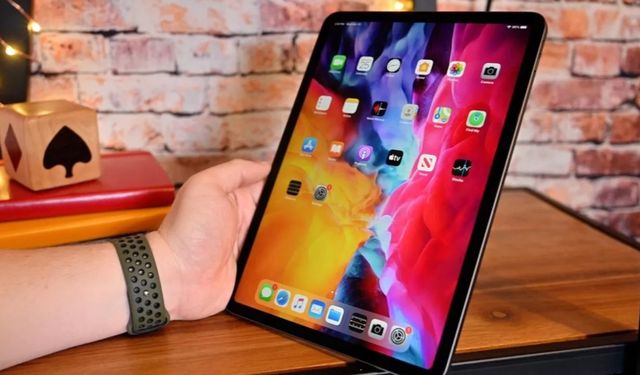 Apple'dan ilk OLED ekranlı iki yeni iPad modeli