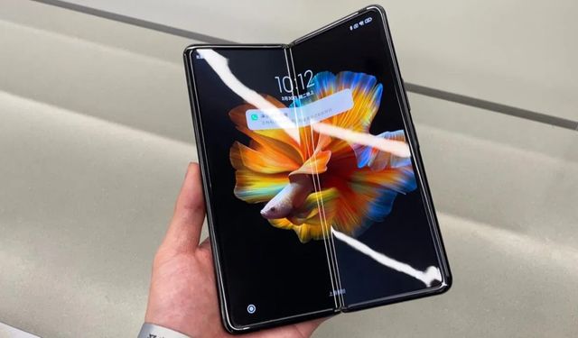 Xiaomi’nin katlanabilir telefonu Mi MIX Fold 2'nin ekranı şaşırtacak