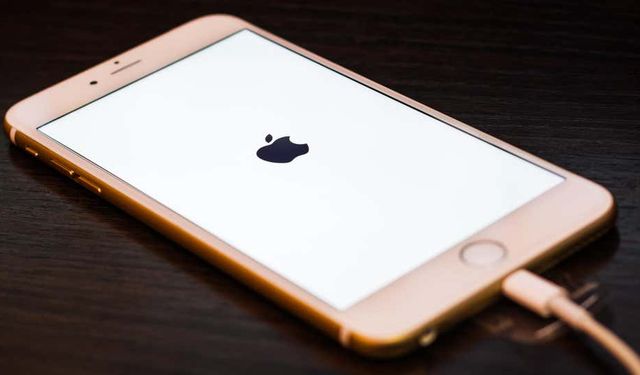 Donan iPhone veya iPad nasıl yeniden başlatılır? iPhone nasıl yeniden başlatmaya zorlanır?