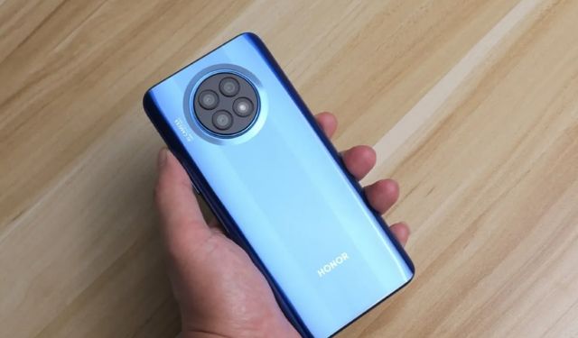 Honor X20, kanlı canlı olarak görüntülendi