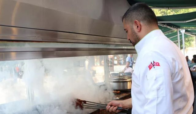 Aşı olan Gaziantepli vatandaşlara ücretsiz kebap!