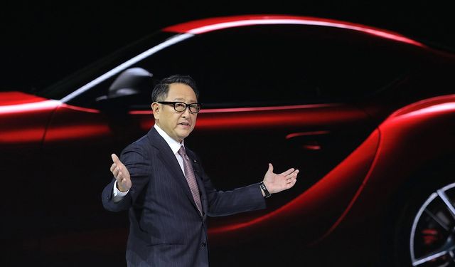 Toyota CEO'su: Tamamen elektrik araçlara geçersek milyonlarca kişi işsiz kalır